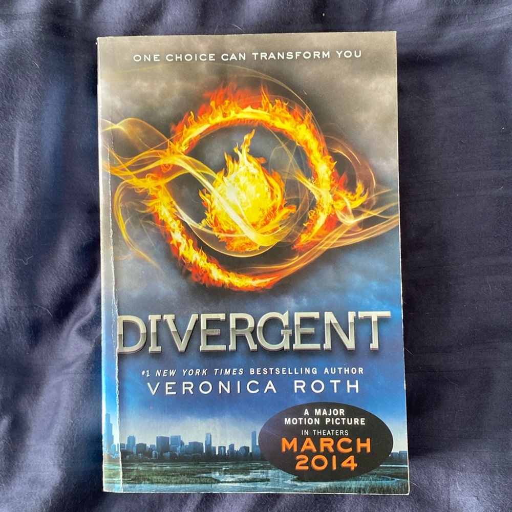 *3 for $10* Divergent (#1) by Veronica Roth - Paperback